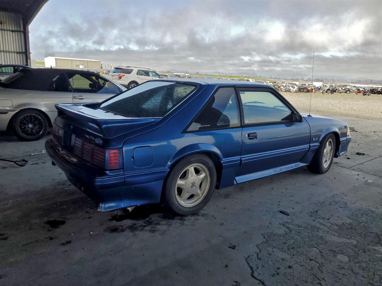 1991 FORD MUSTANG GT photo 3
