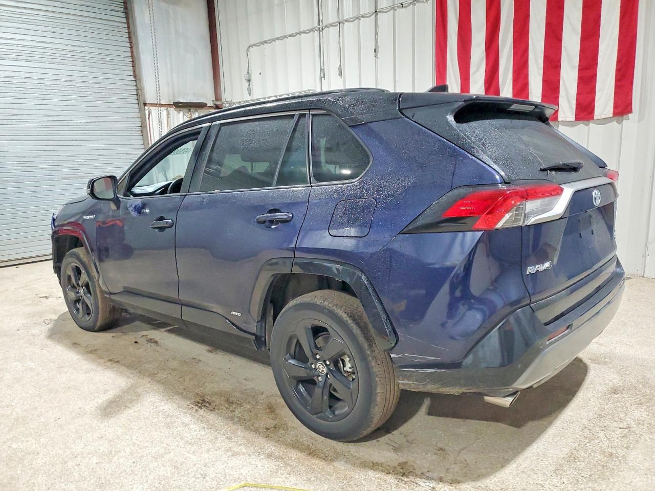 2021 TOYOTA RAV4 XSE photo 2