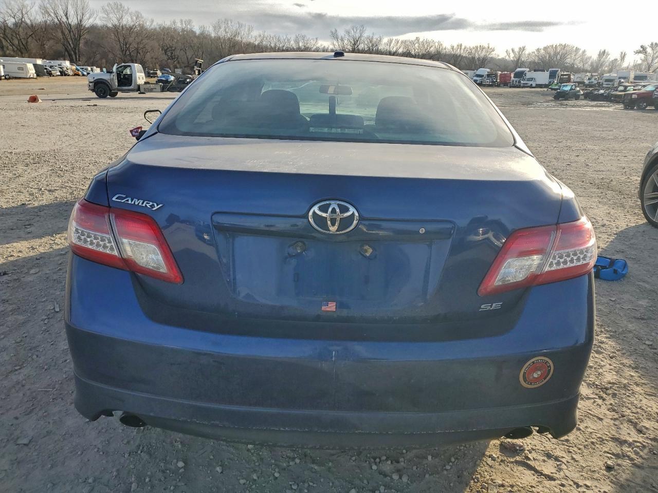 2010 TOYOTA CAMRY BASE photo 6