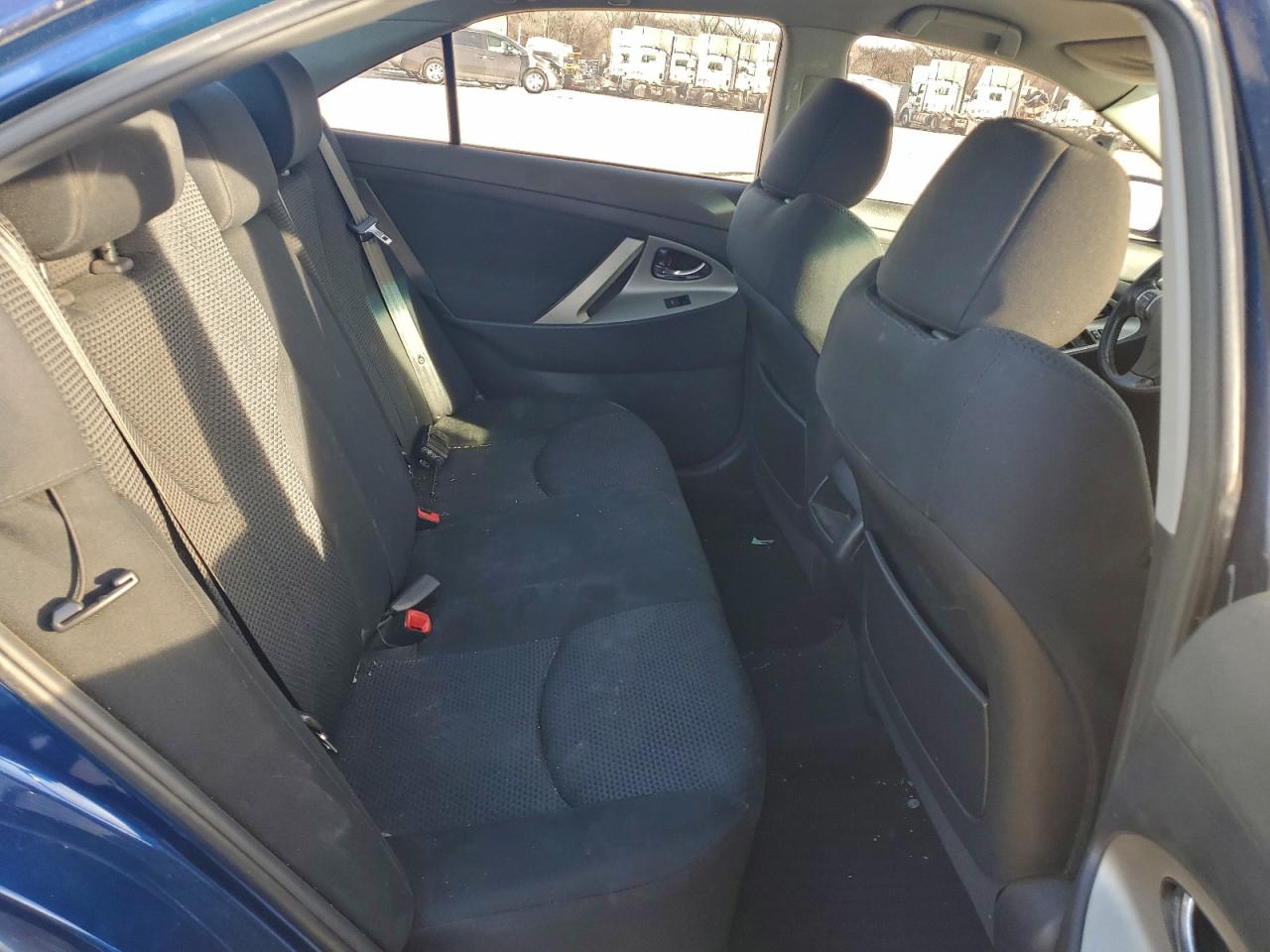 2010 TOYOTA CAMRY BASE photo 10
