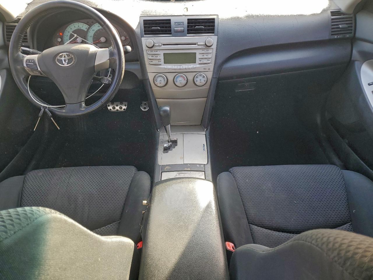 2010 TOYOTA CAMRY BASE photo 8