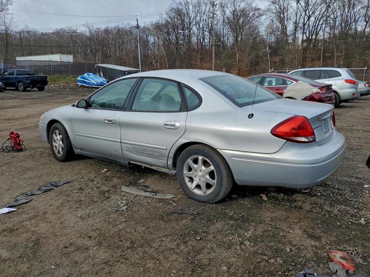 2007 FORD TAURUS SEL photo 2