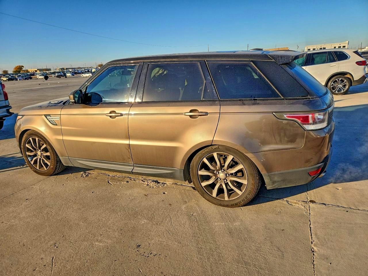 2014 LAND ROVER RANGE ROVER SPORT HSE photo 2