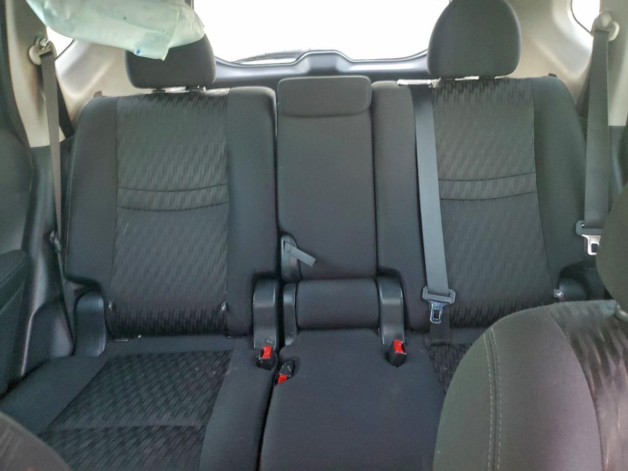 2019 NISSAN ROGUE S photo 10