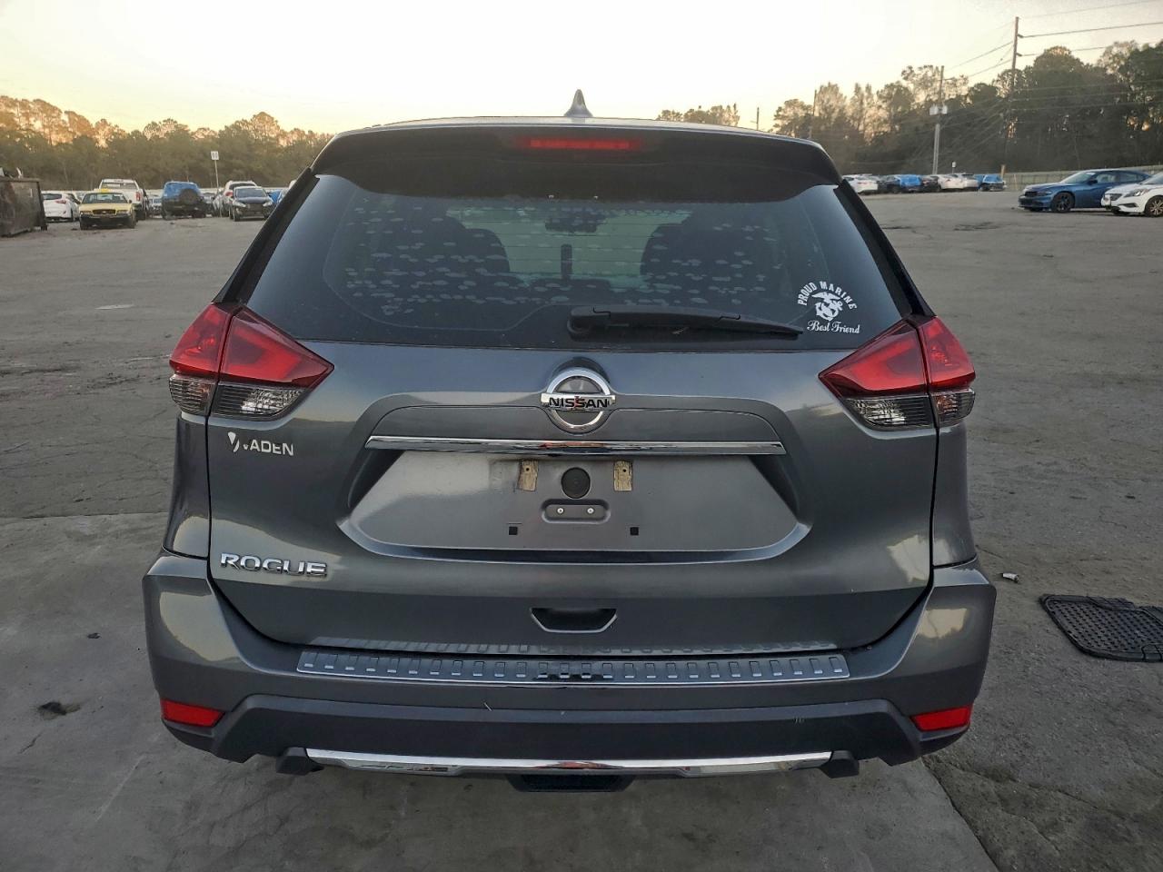 2019 NISSAN ROGUE S photo 6
