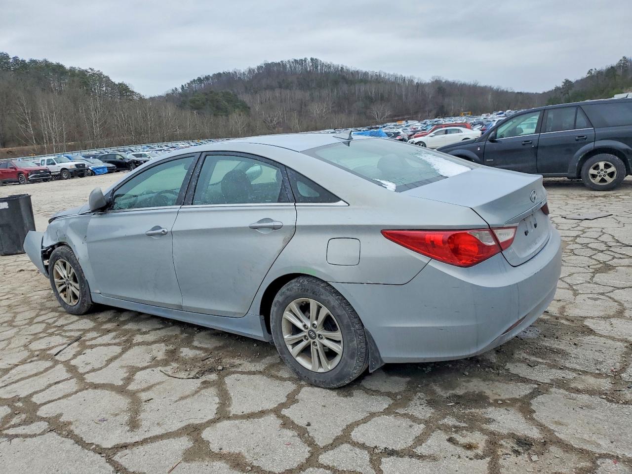 2013 HYUNDAI SONATA GLS photo 2