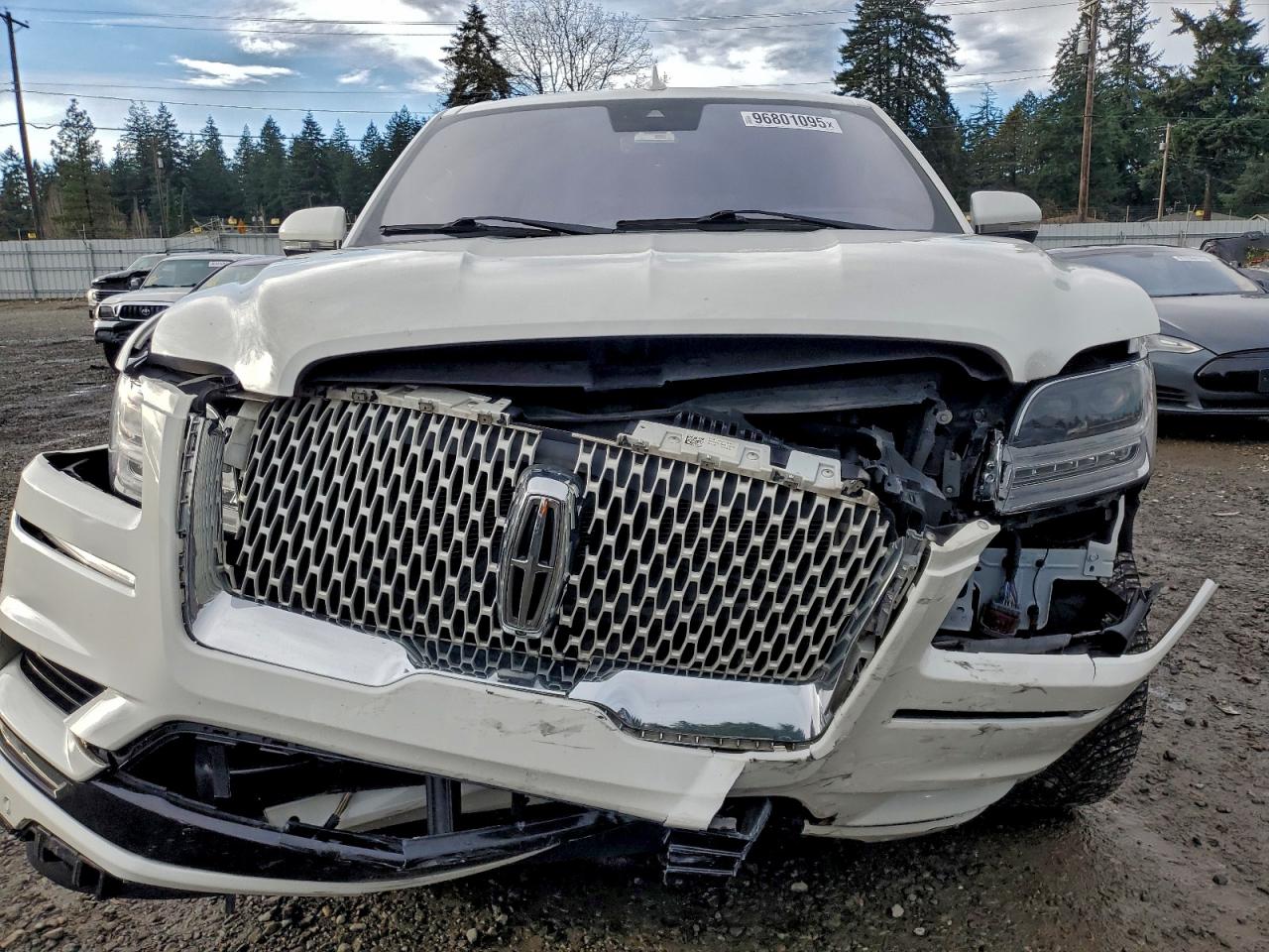 2020 LINCOLN NAVIGATOR RESERVE photo 5