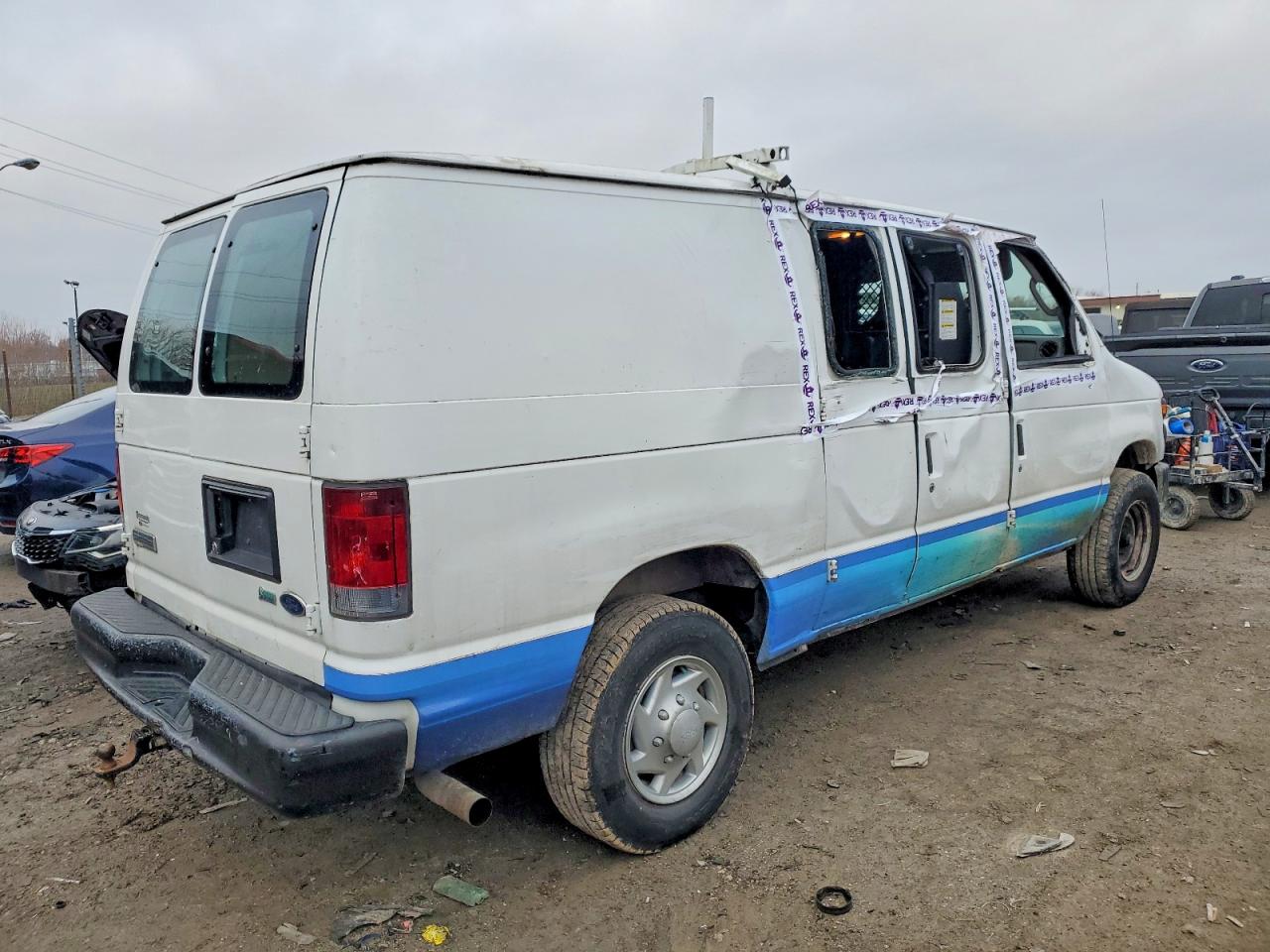 2009 FORD E250 DELIVERY VAN photo 3