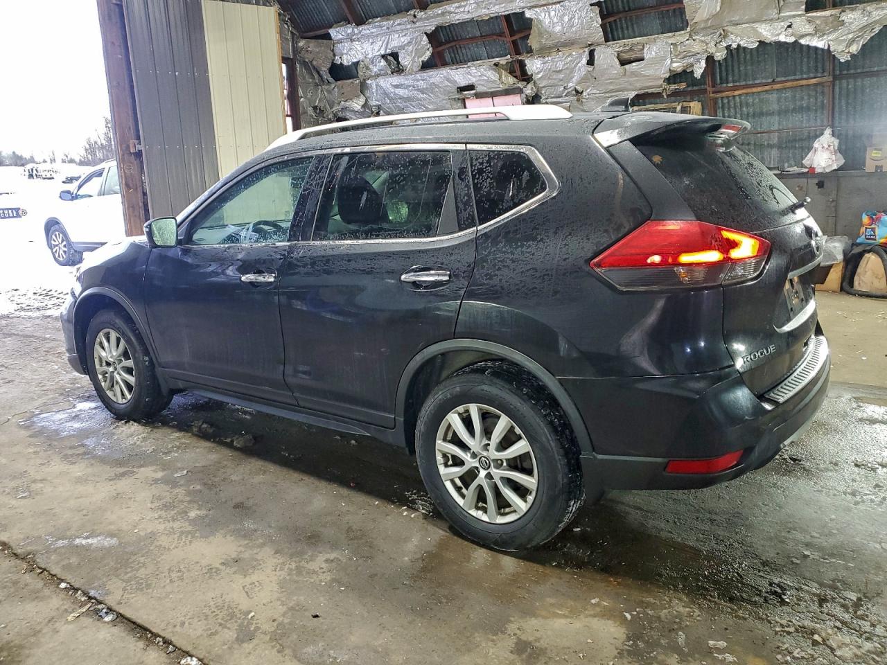 2017 NISSAN ROGUE S photo 2