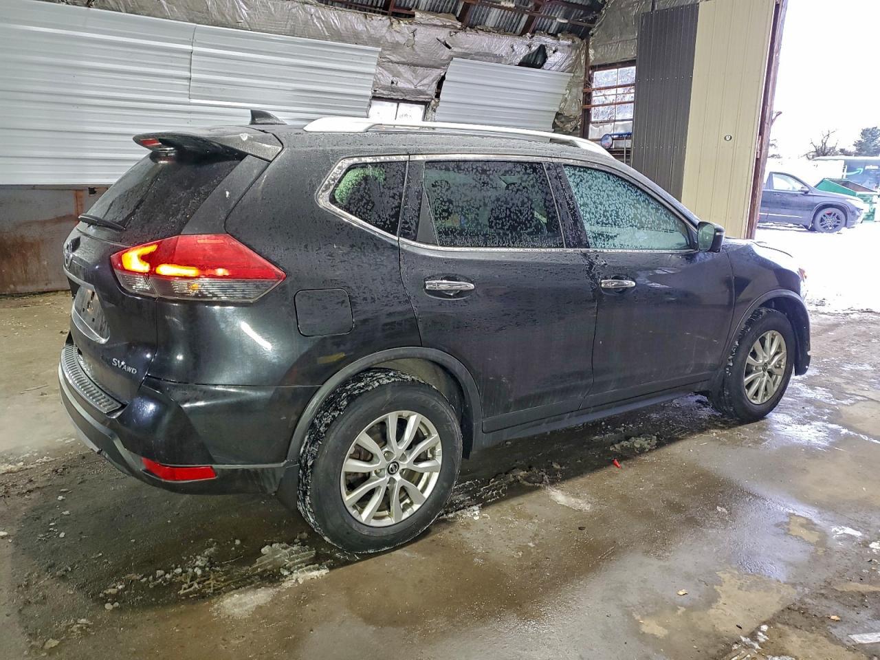 2017 NISSAN ROGUE S photo 3