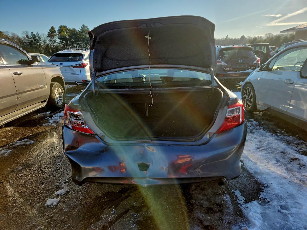 2013 TOYOTA CAMRY L photo 6