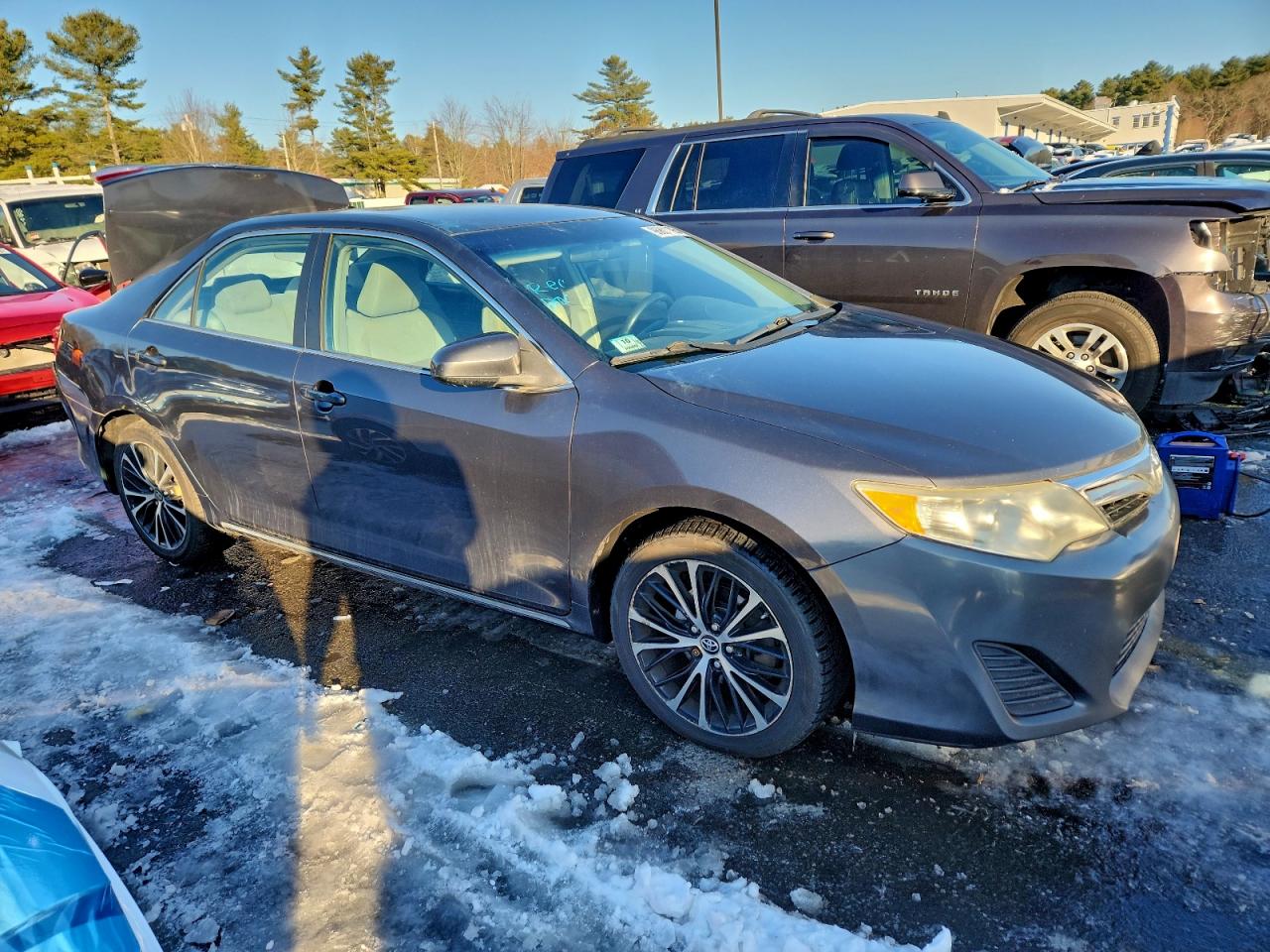 2013 TOYOTA CAMRY L photo 4