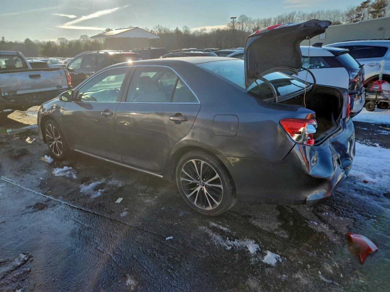 2013 TOYOTA CAMRY L photo 2