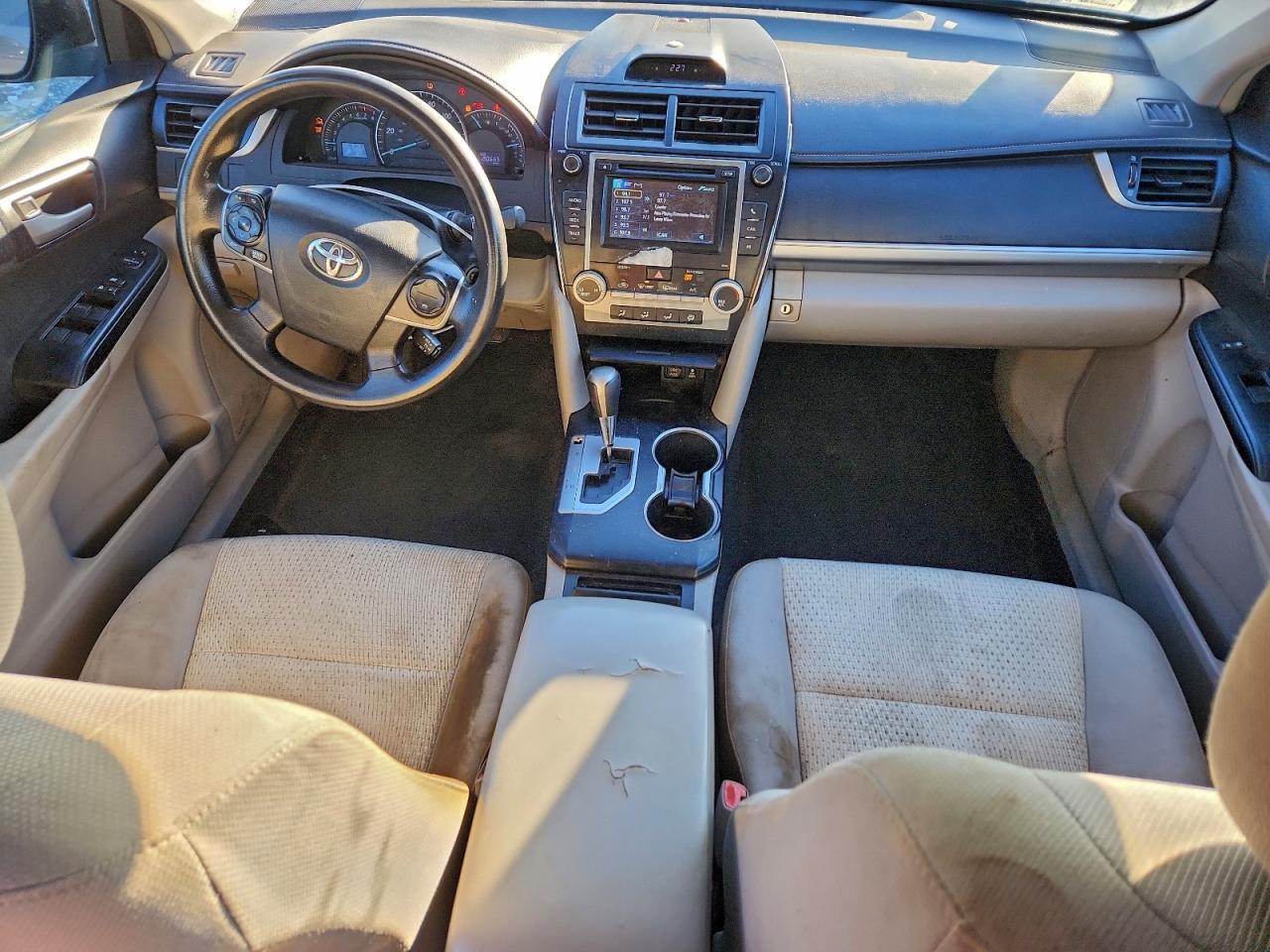 2013 TOYOTA CAMRY L photo 8