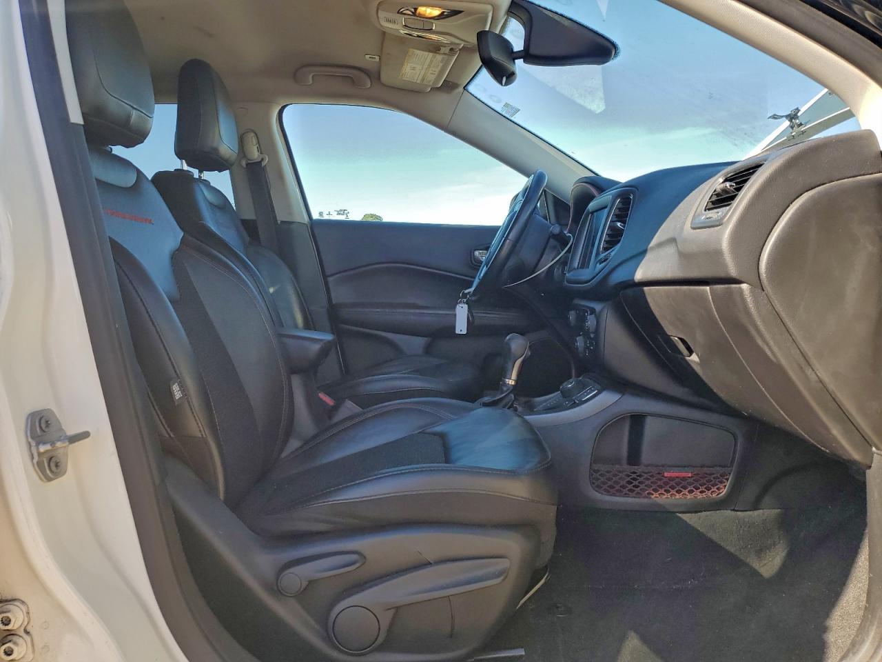 2019 JEEP COMPASS TRAILHAWK photo 13
