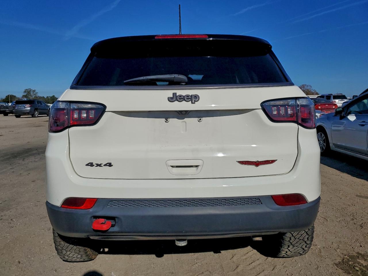 2019 JEEP COMPASS TRAILHAWK photo 11