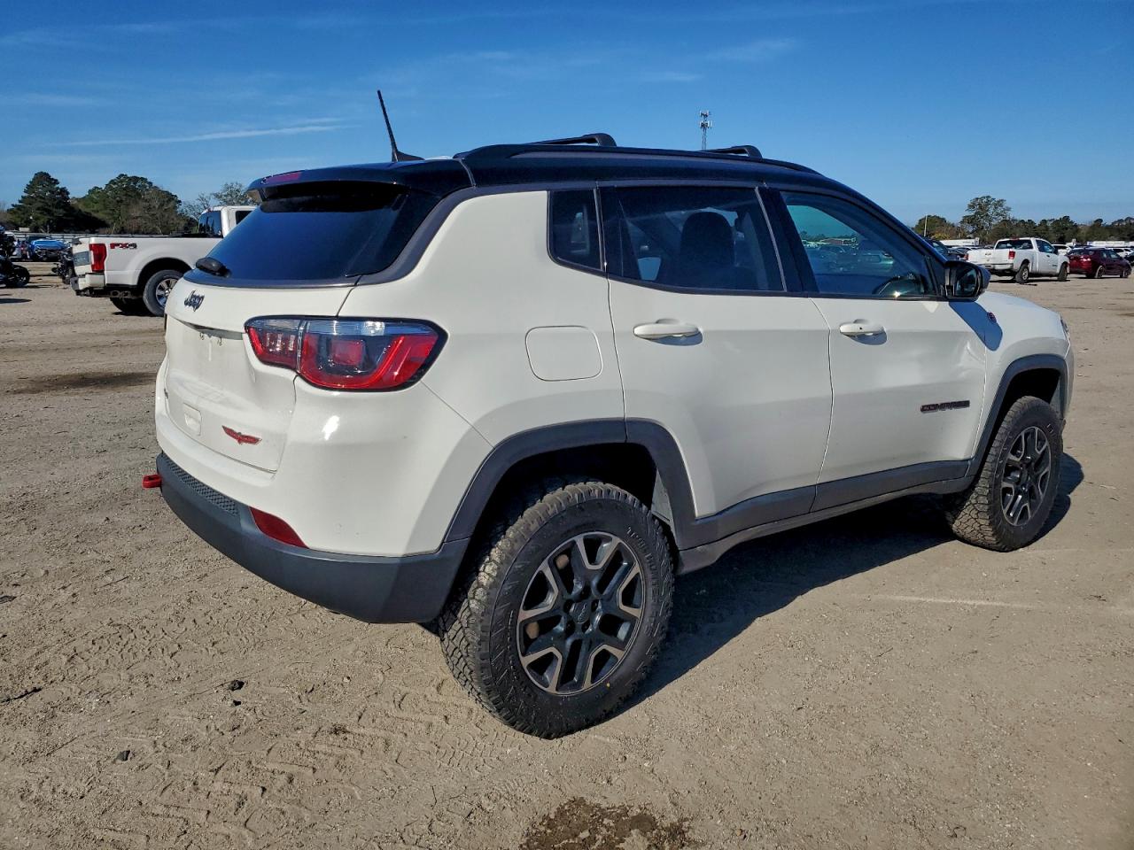 2019 JEEP COMPASS TRAILHAWK photo 5
