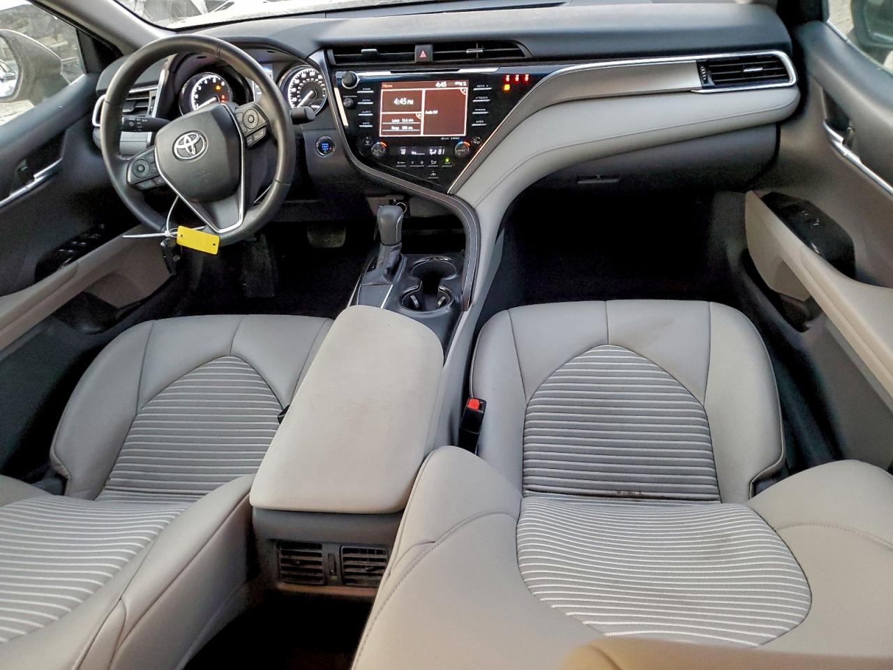 2018 TOYOTA CAMRY L photo 8