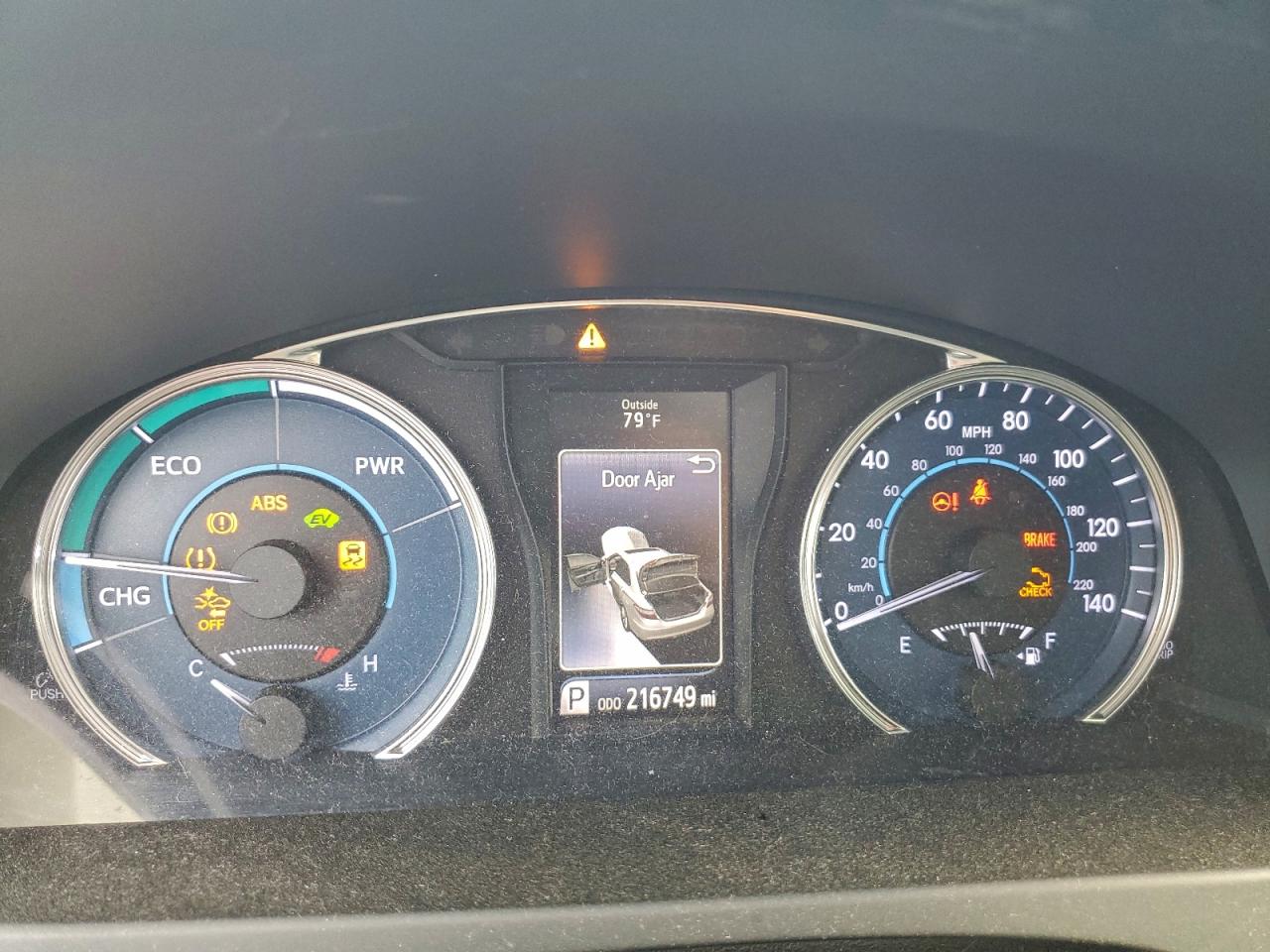 2015 TOYOTA CAMRY HYBRID photo 9