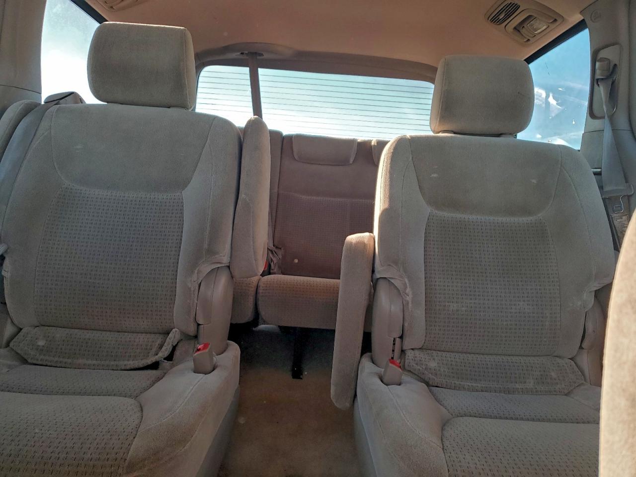 2008 TOYOTA SIENNA CE photo 10