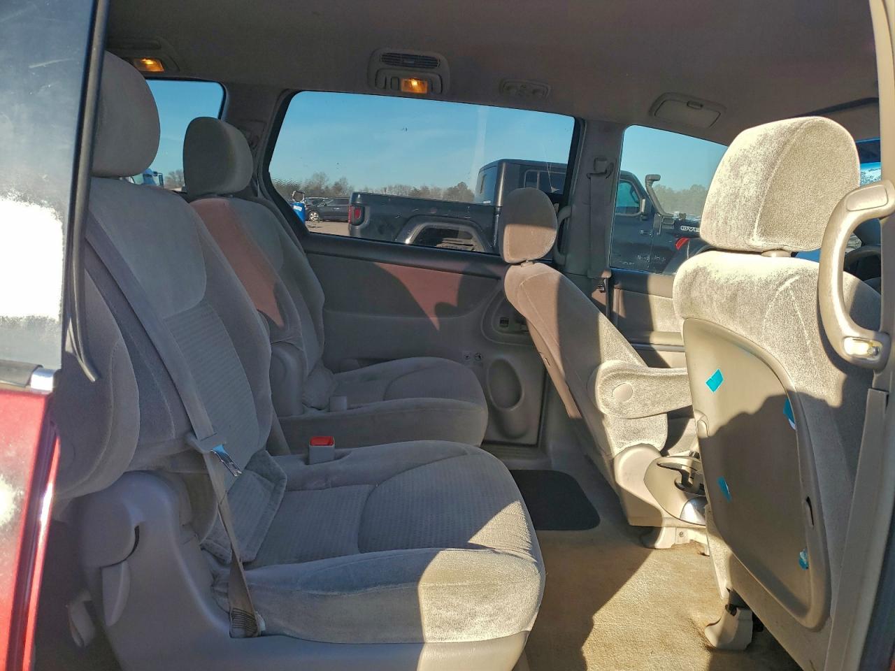 2008 TOYOTA SIENNA CE photo 11