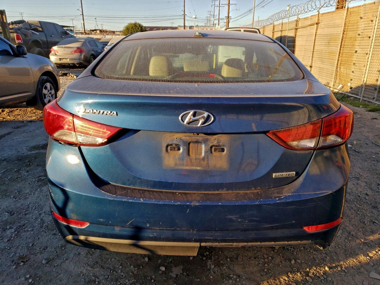 2014 HYUNDAI ELANTRA SE photo 6