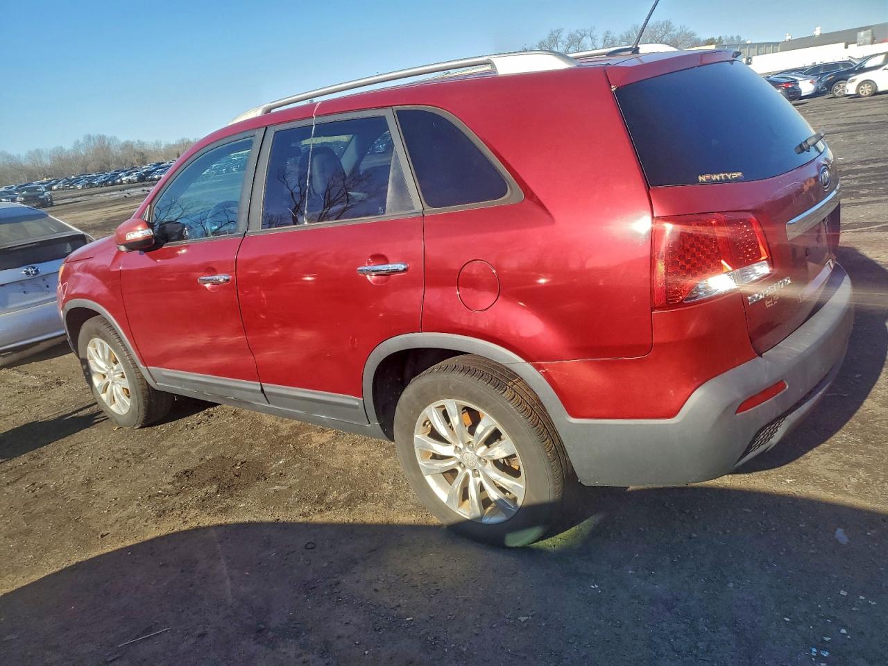 2011 KIA SORENTO BASE photo 2