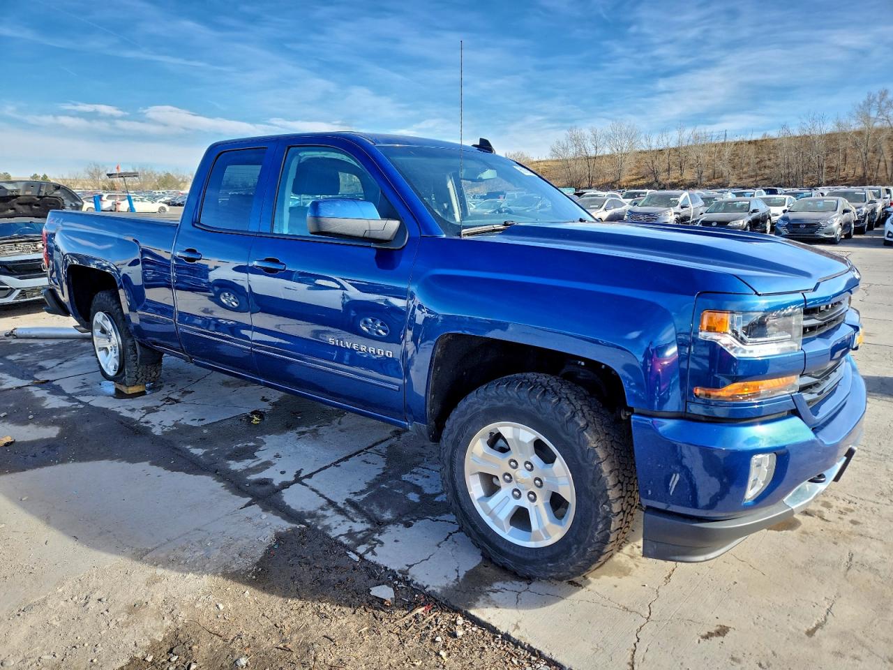 2018 CHEVROLET SILVERADO K1500 LT photo 4