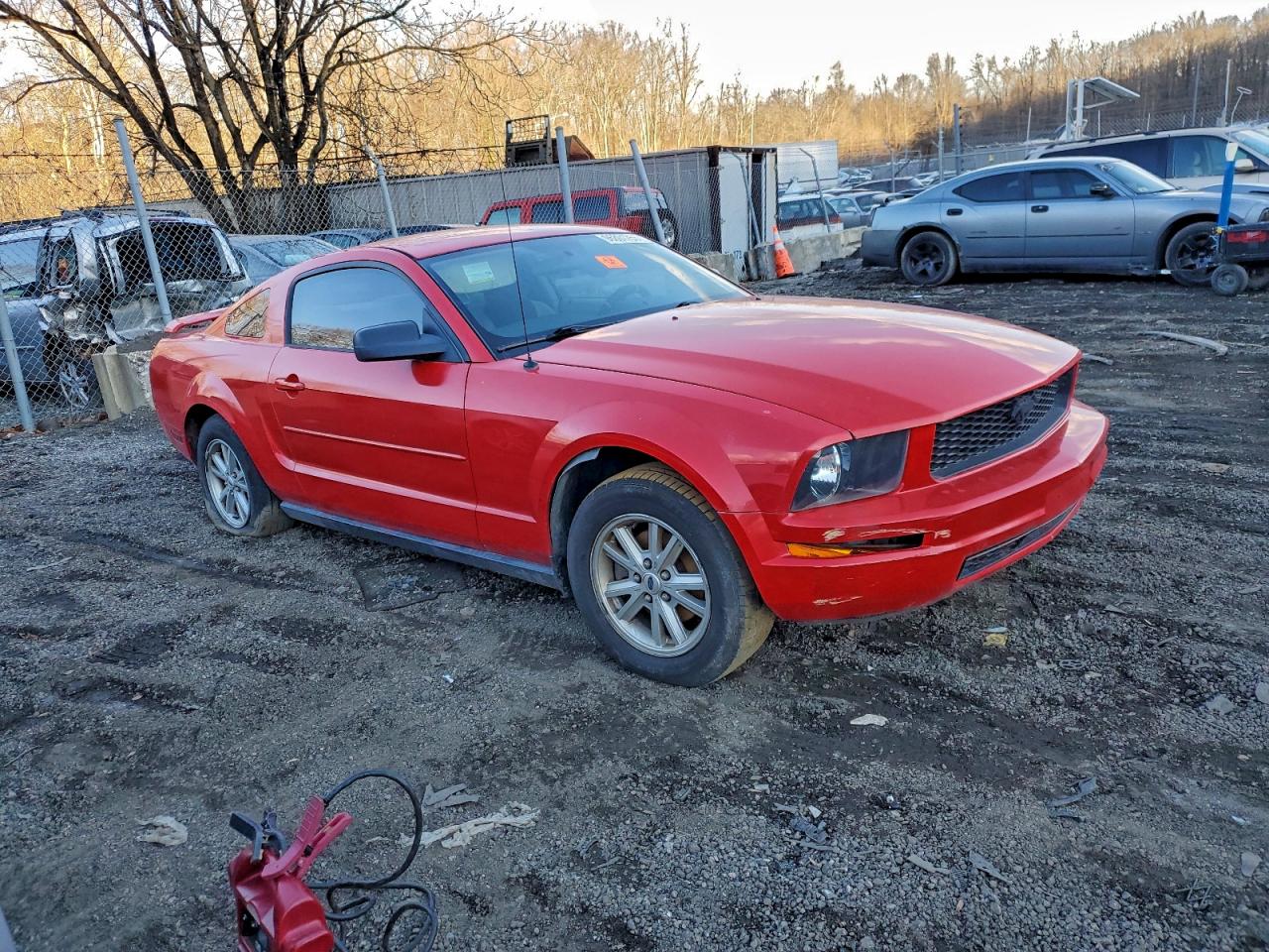 2005 FORD MUSTANG photo 4