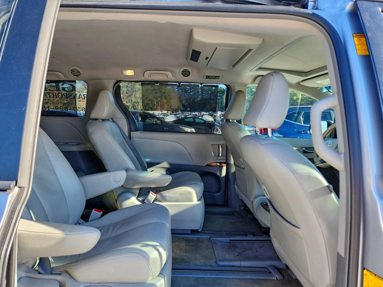 2013 TOYOTA SIENNA XLE 7-PASSENGER photo 31