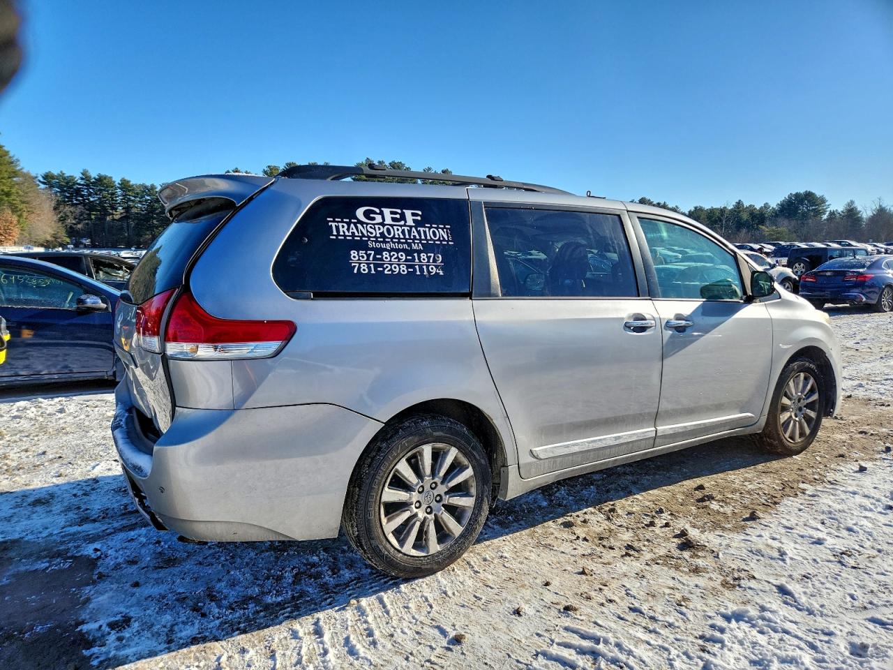 2013 TOYOTA SIENNA XLE 7-PASSENGER photo 7