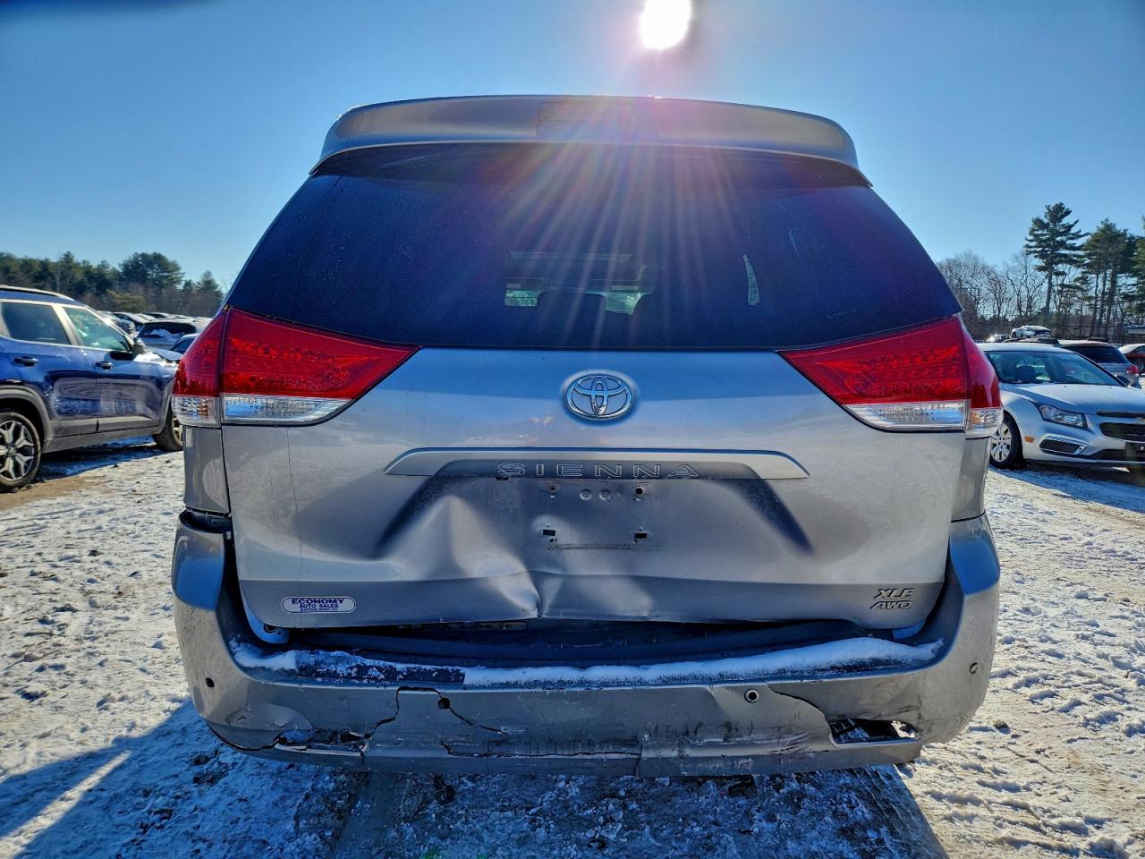 2013 TOYOTA SIENNA XLE 7-PASSENGER photo 16