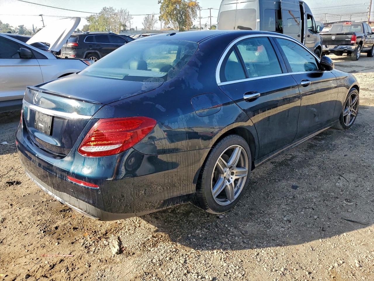 2017 MERCEDES-BENZ E 300 photo 3