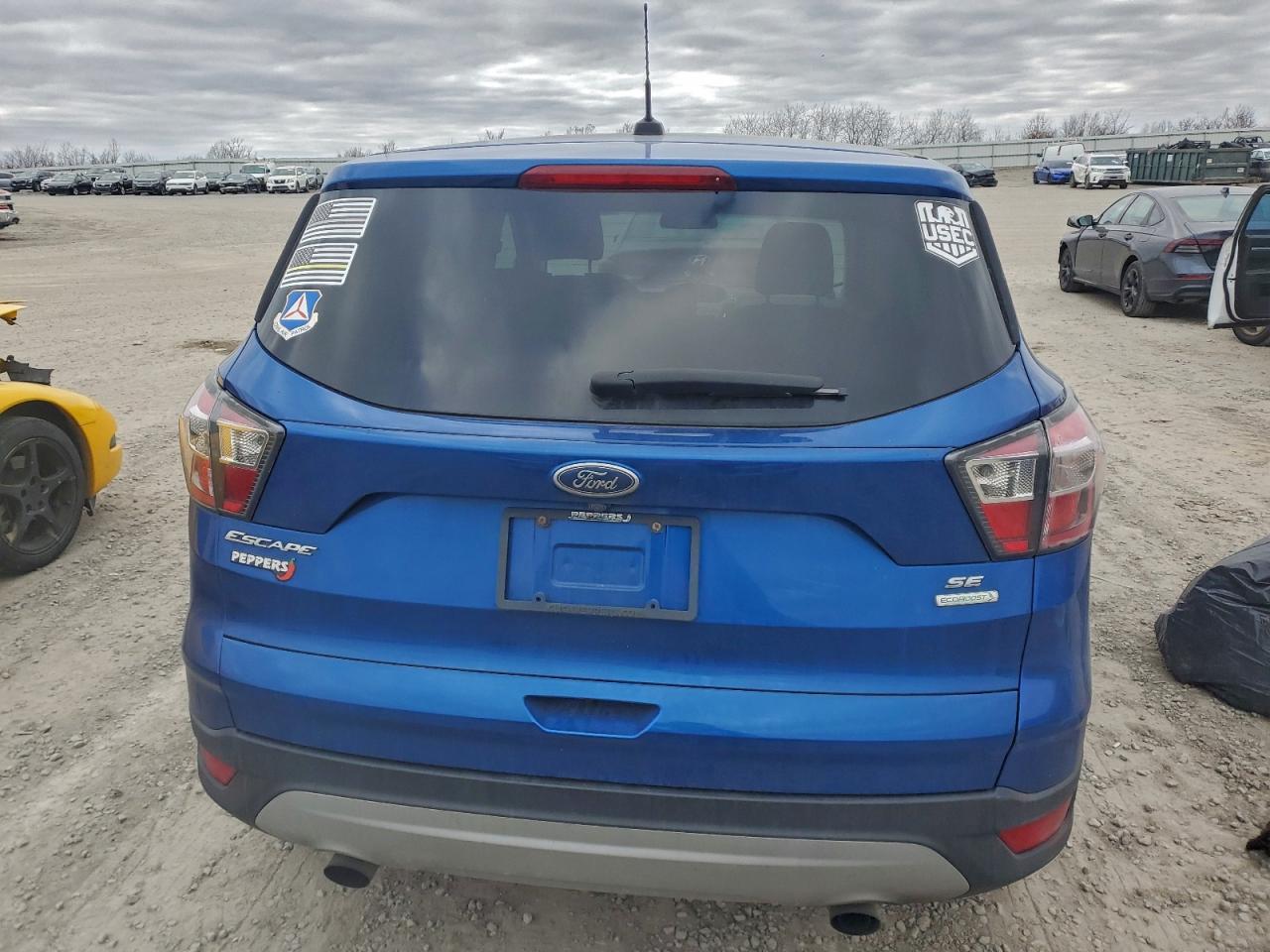 2017 FORD ESCAPE SE photo 6