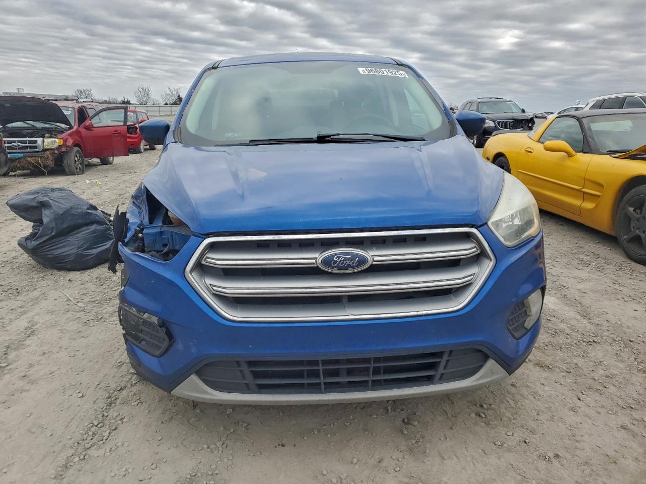 2017 FORD ESCAPE SE photo 5