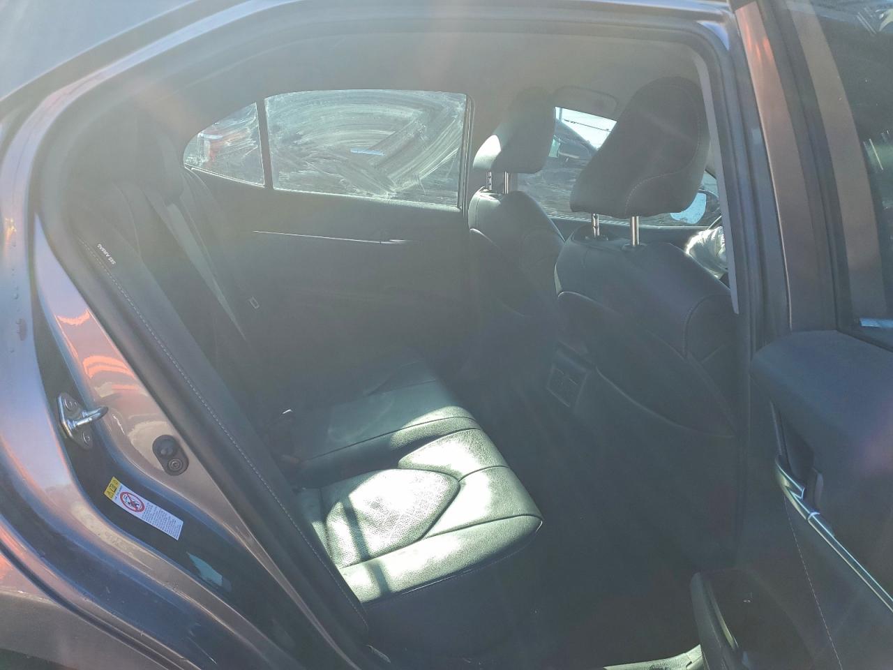 2018 TOYOTA CAMRY XSE photo 10