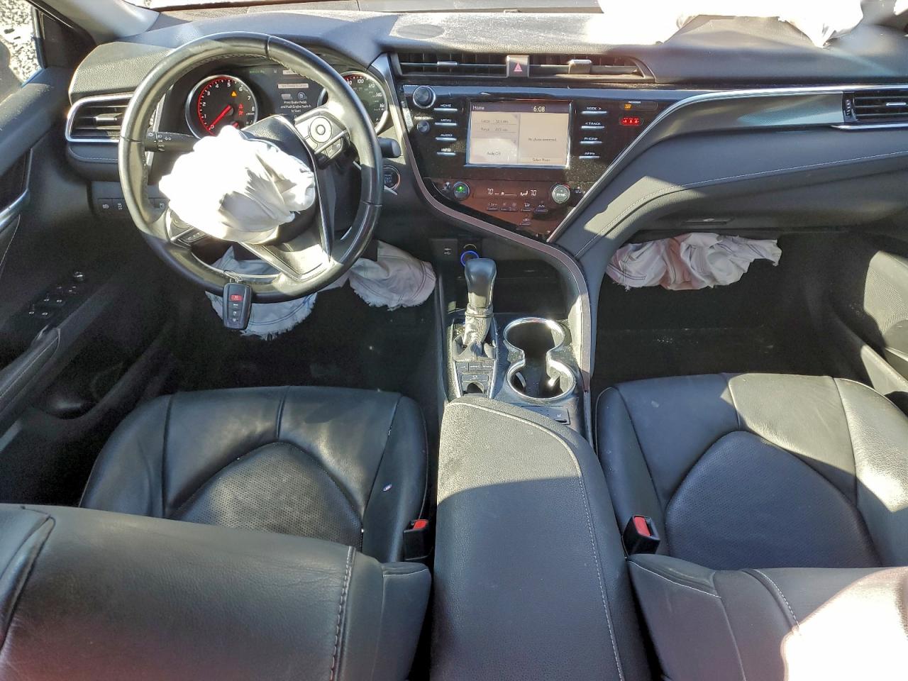 2018 TOYOTA CAMRY XSE photo 8