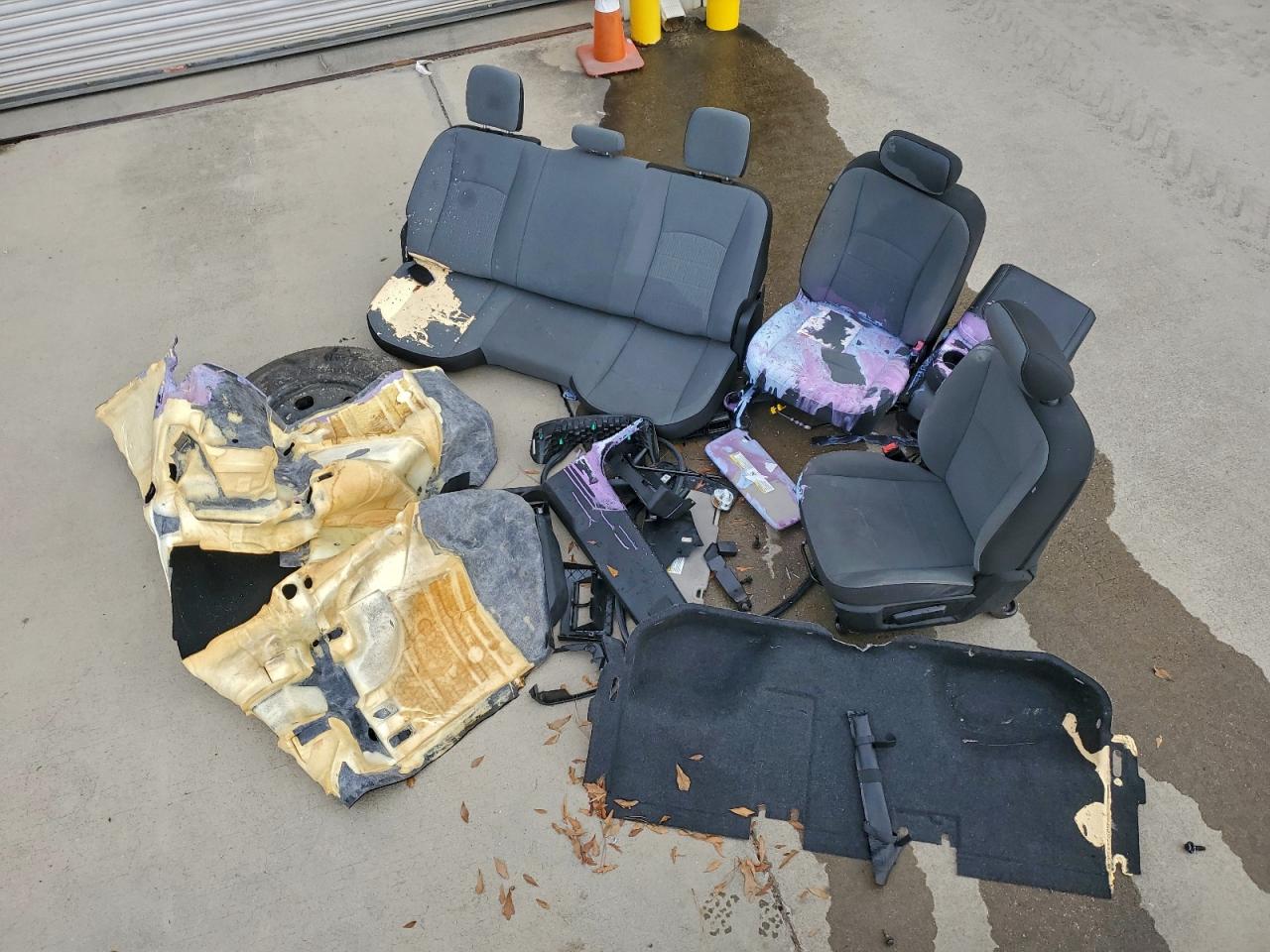 2021 RAM 1500 CLASSIC SLT photo 12