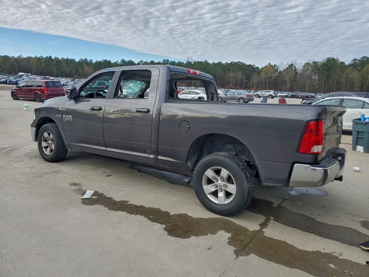 2021 RAM 1500 CLASSIC SLT photo 2