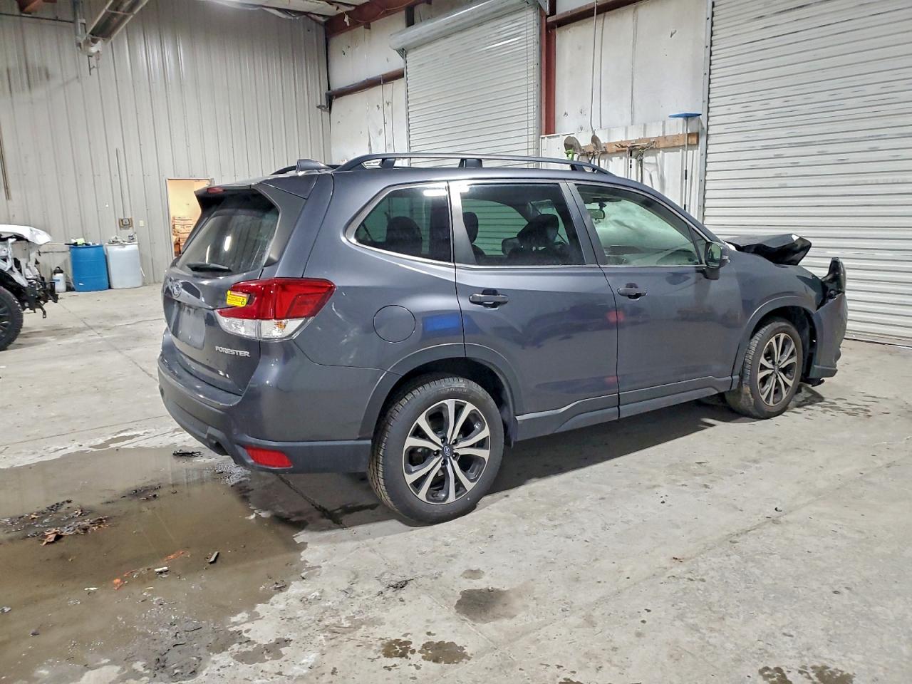 2022 SUBARU FORESTER LIMITED photo 3
