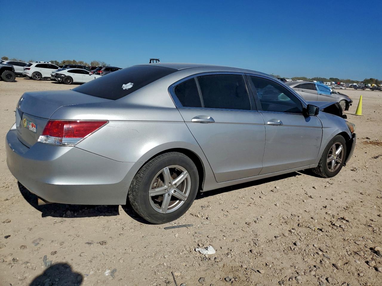 2010 HONDA ACCORD LX photo 3