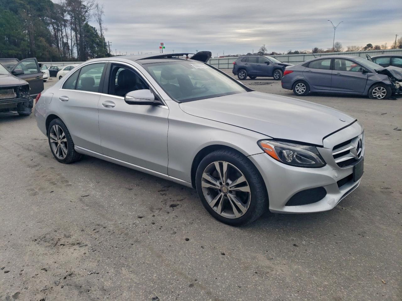 2015 MERCEDES-BENZ C 300 4MATIC photo 4
