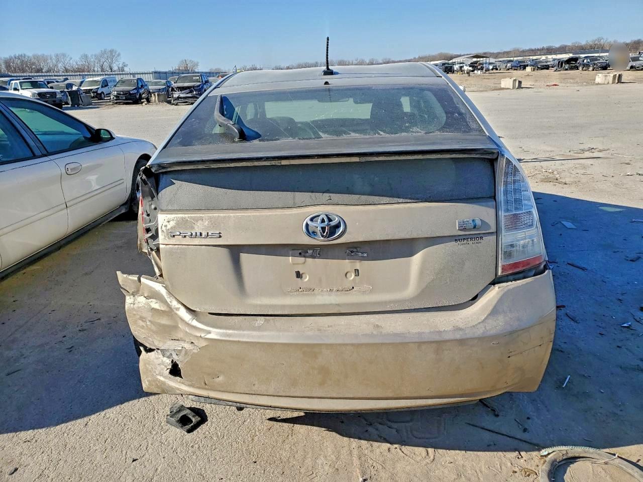 2010 TOYOTA PRIUS photo 6