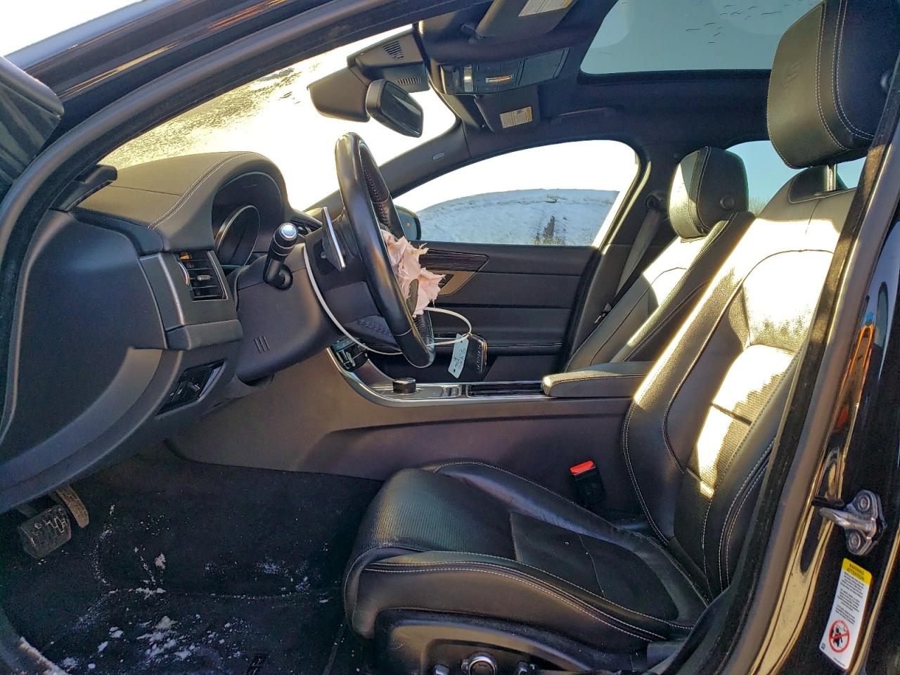 2018 JAGUAR XF S photo 7