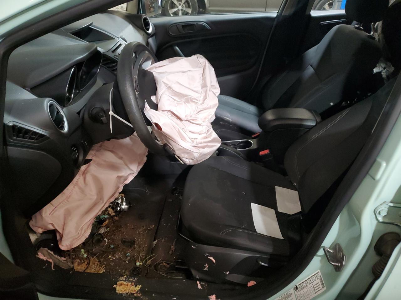 2019 FORD FIESTA SE photo 7
