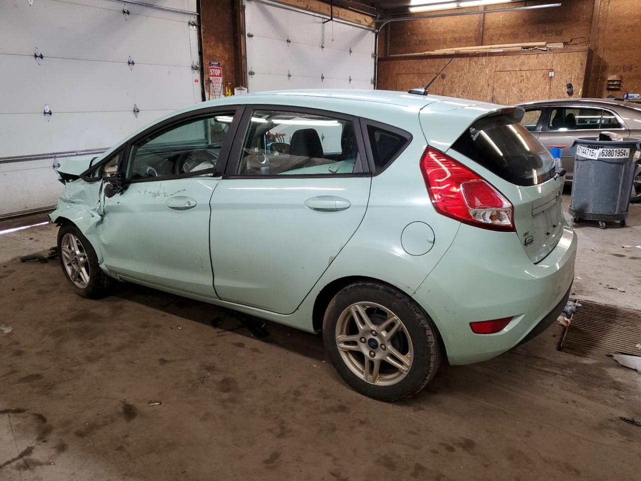 2019 FORD FIESTA SE photo 2