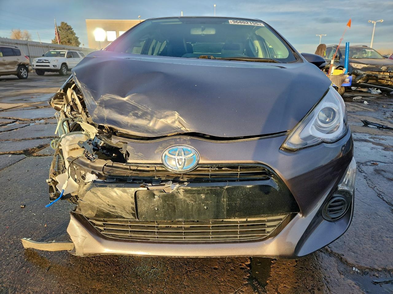 2015 TOYOTA PRIUS C photo 5