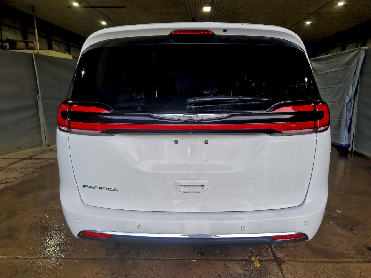 2024 CHRYSLER PACIFICA TOURING L photo 6