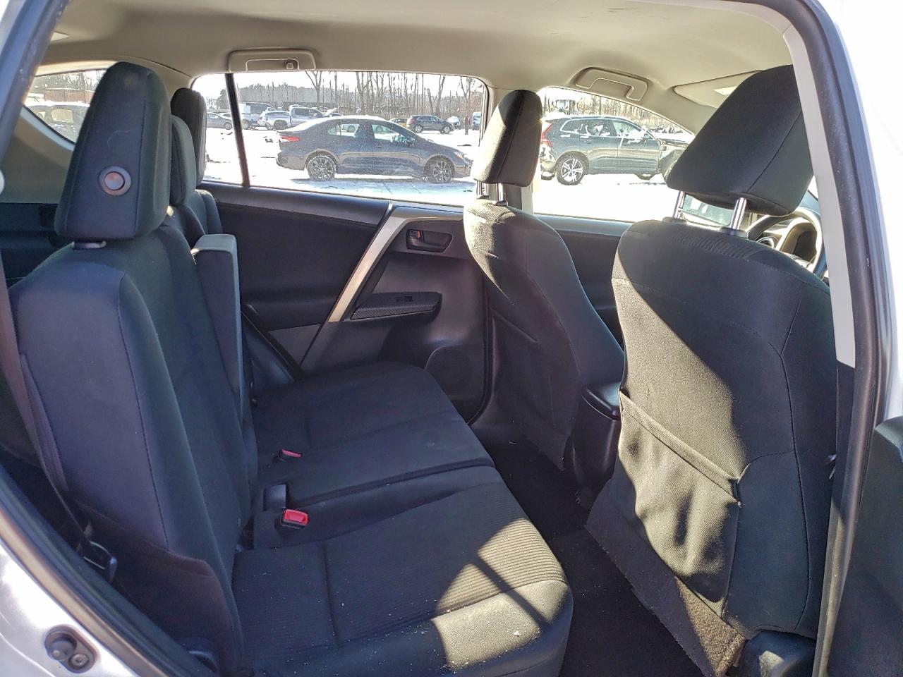 2015 TOYOTA RAV4 LE photo 10