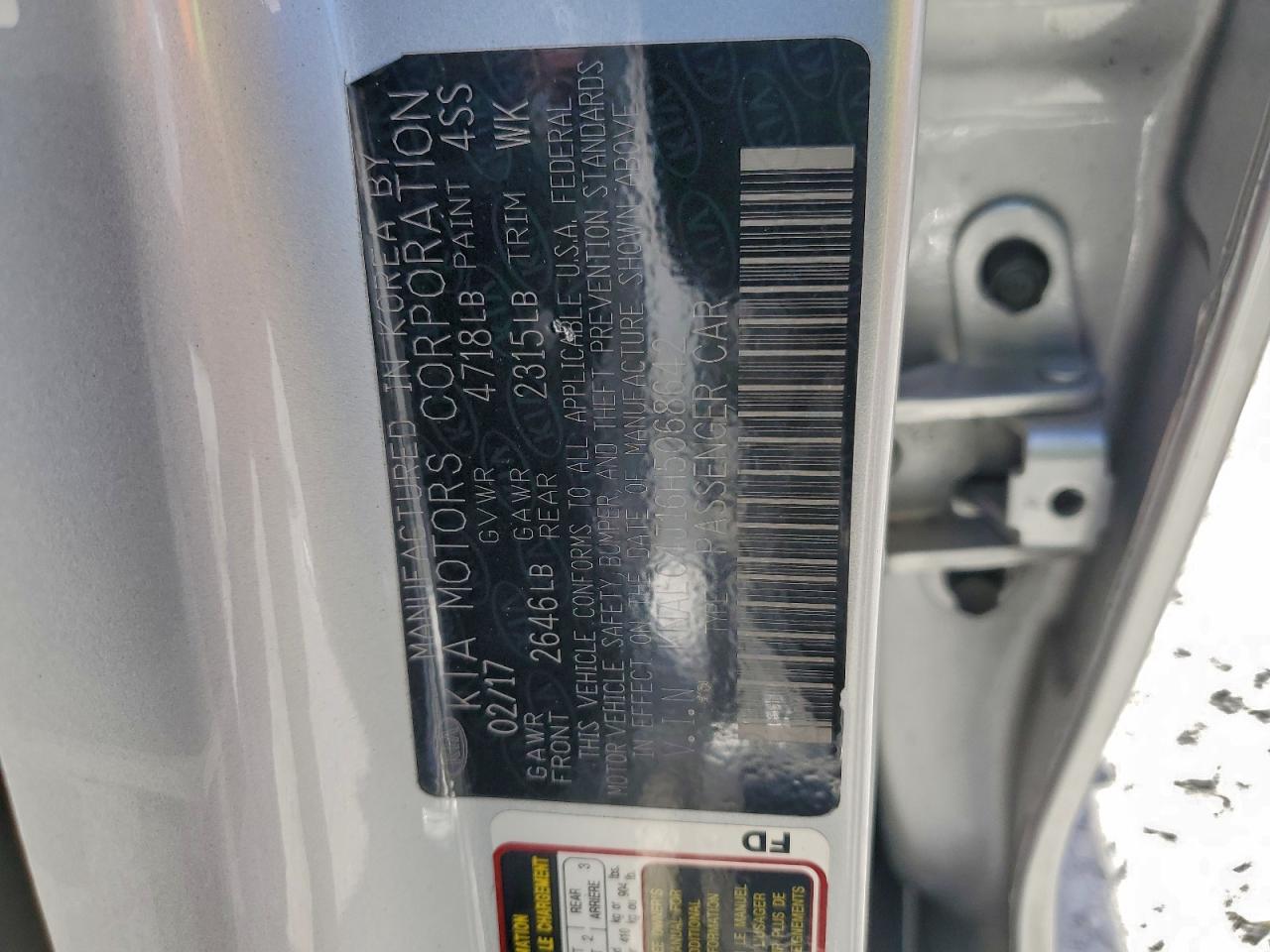 2017 KIA CADENZA PREMIUM photo 12
